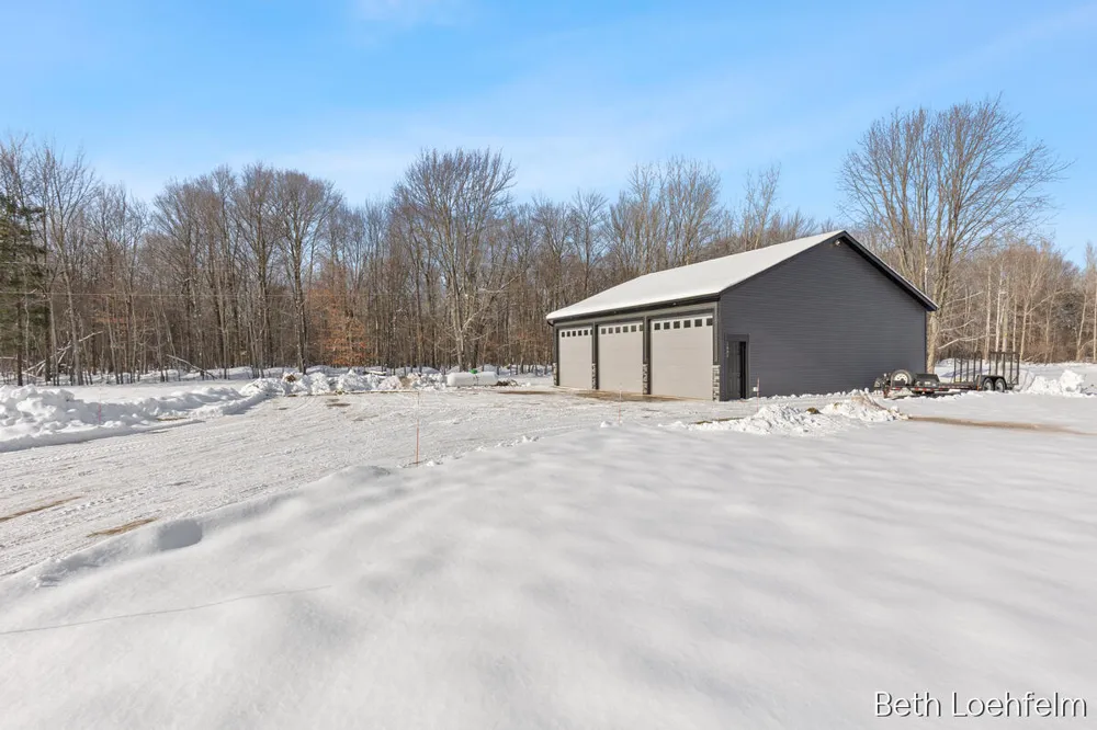 1885 Shaw Road Casnovia Township, MI 49303