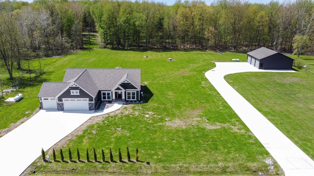 1885 Shaw Road Casnovia Township, MI 49303