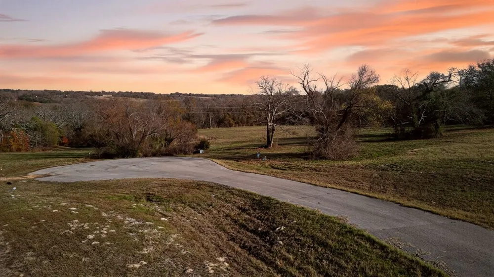 6105 Overlook Point Athens, TX 75752