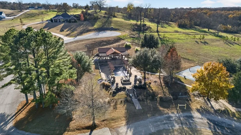 6105 Overlook Point Athens, TX 75752