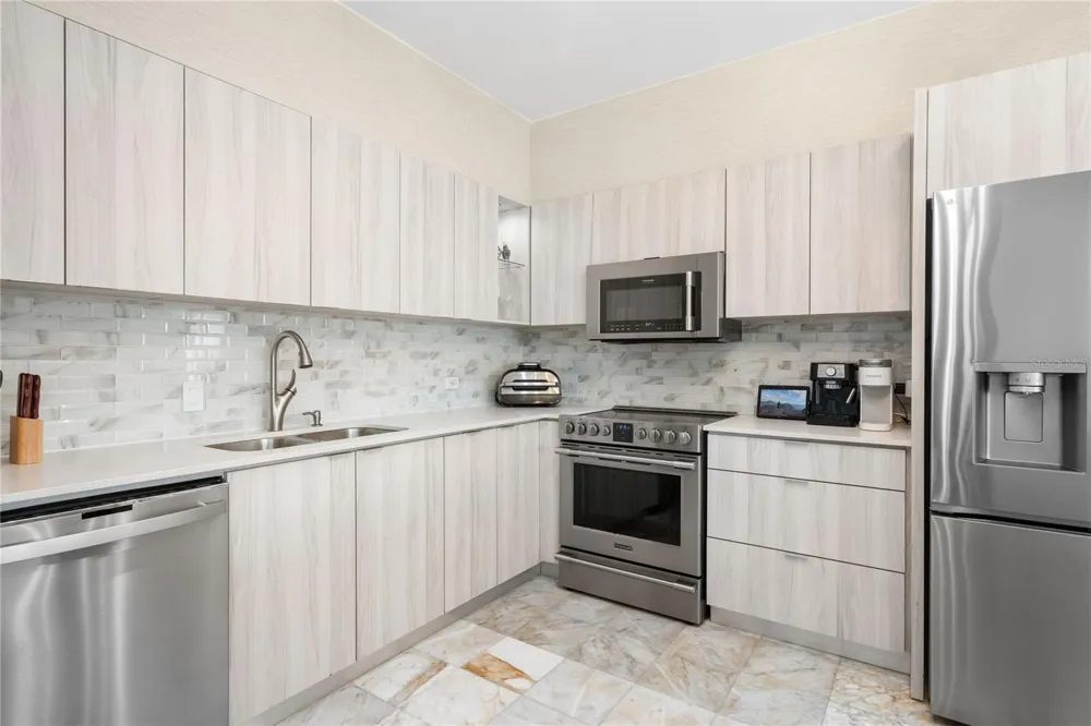 115 HARBOUR DRIVE #8 Humacao, PR 00791