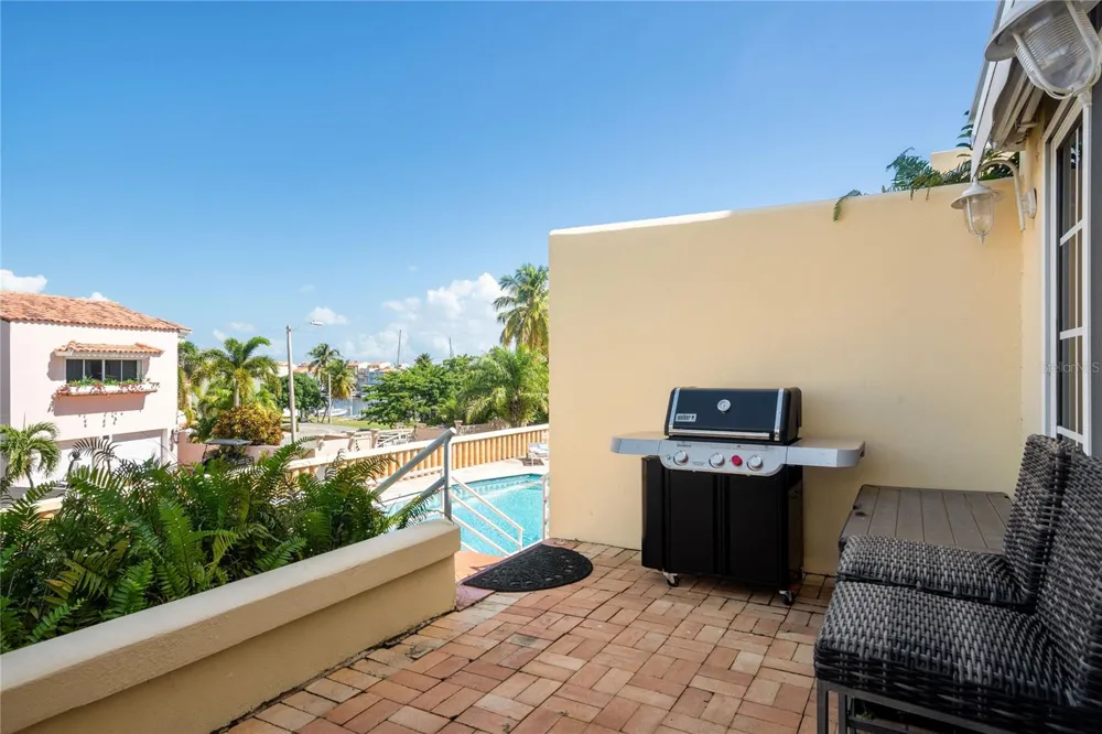 115 HARBOUR DRIVE #8 Humacao, PR 00791