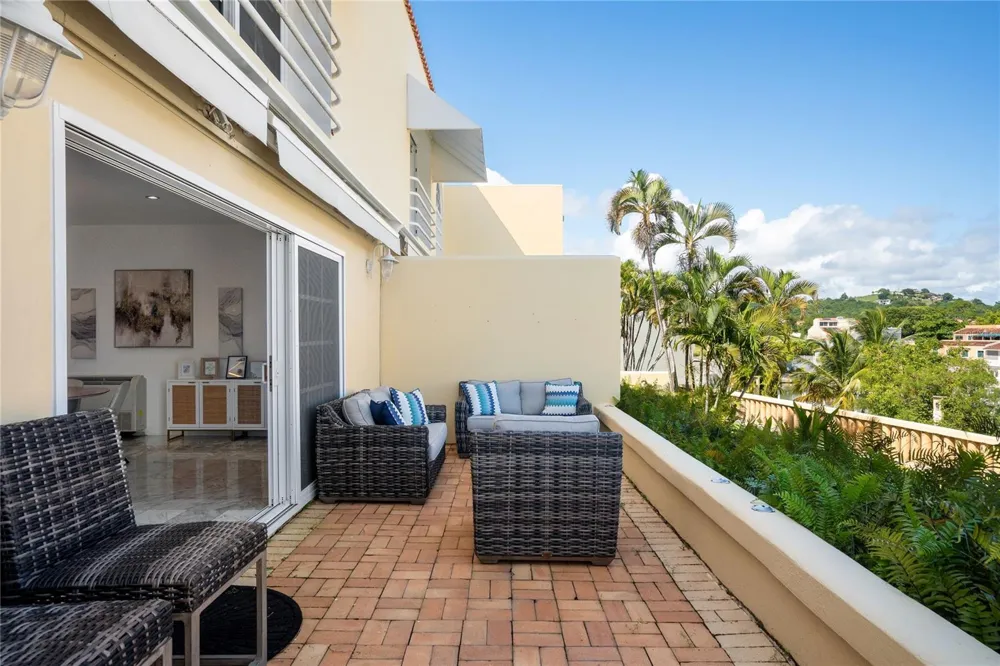 115 HARBOUR DRIVE #8 Humacao, PR 00791