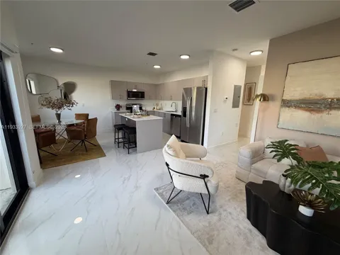 2308 E 4th Ave #205