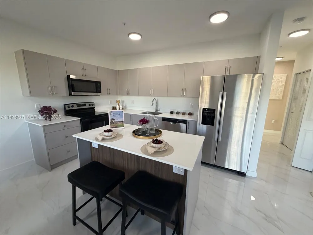 2308 E 4th Ave #205 Hialeah, FL 33013