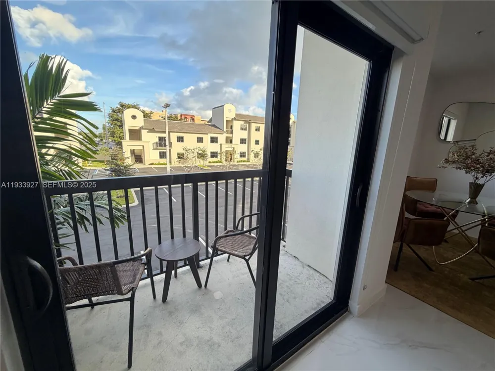 2308 E 4th Ave #205 Hialeah, FL 33013