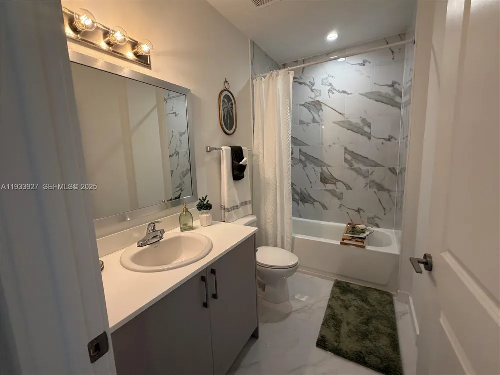 2308 E 4th Ave #205 Hialeah, FL 33013