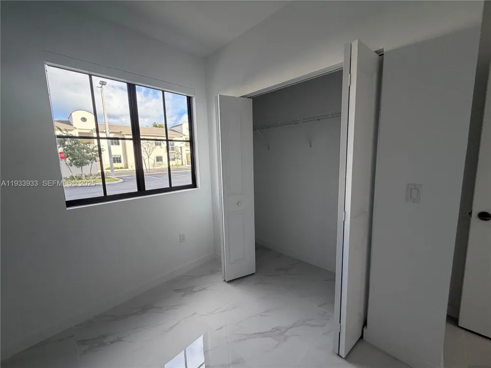 2308 E 4th ave #208 Hialeah, FL 33013