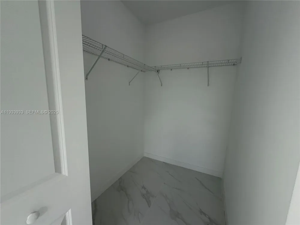 2308 E 4th ave #208 Hialeah, FL 33013