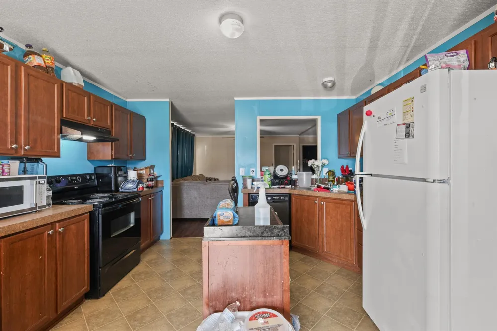 204 S Wickham Street Alvord, TX 76225