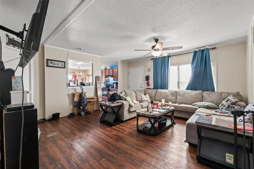 204 S Wickham Street Alvord, TX 76225