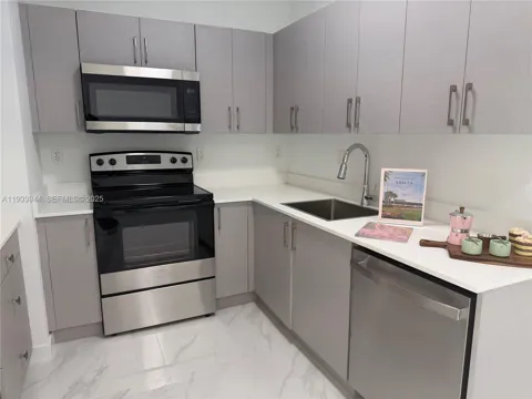 2306 E 4th ave #303