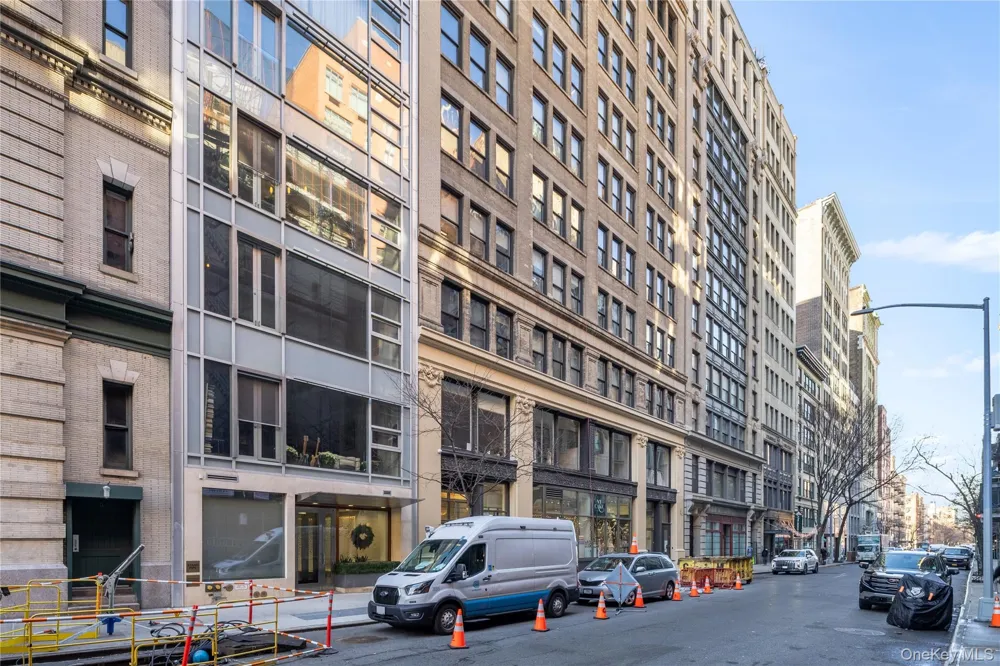 116 W 22nd Street #3 New York (Manhattan), NY 10011