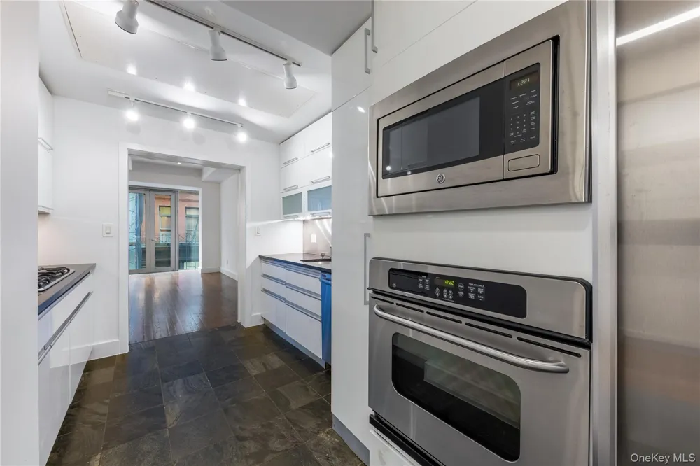 116 W 22nd Street #3 New York (Manhattan), NY 10011
