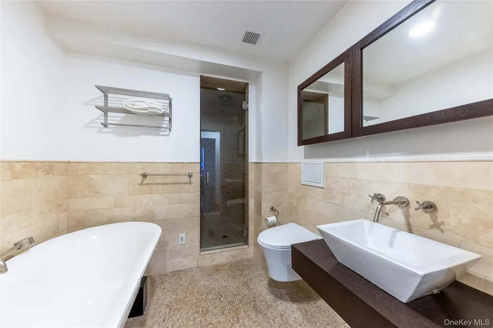 116 W 22nd Street #3 New York (Manhattan), NY 10011