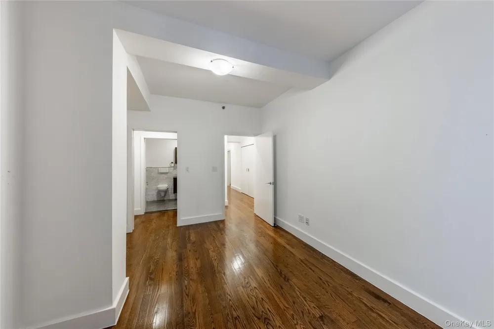116 W 22nd Street #3 New York (Manhattan), NY 10011