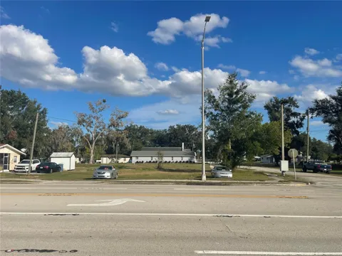 7 4TH STREET SE