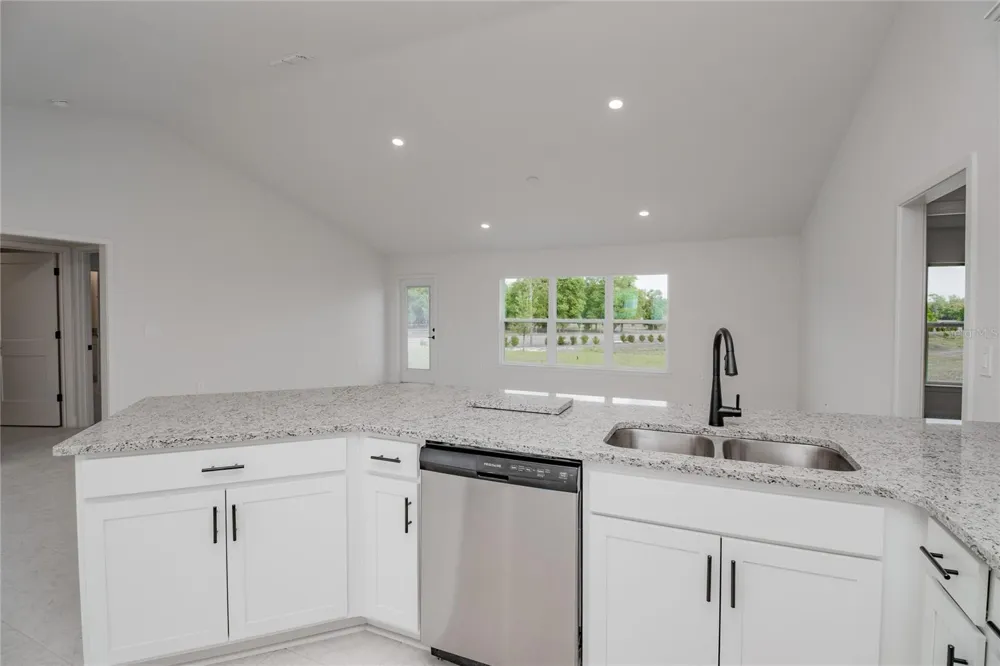 1218 HICKORY NUT DRIVE Lake Wales, FL 33898