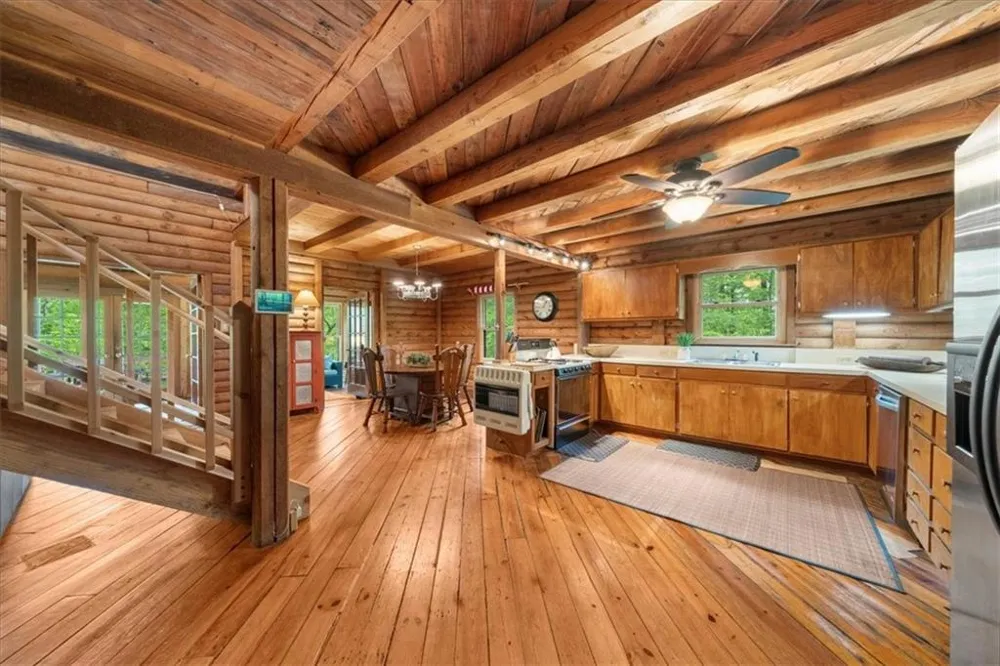 15 Bailey Street Whitesburg, GA 30185