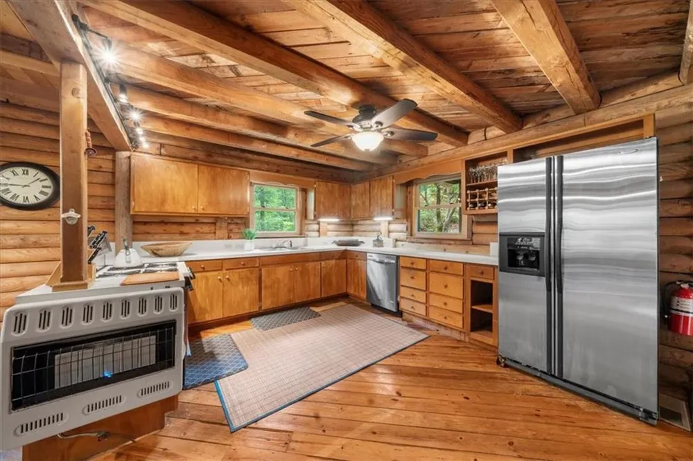 15 Bailey Street Whitesburg, GA 30185