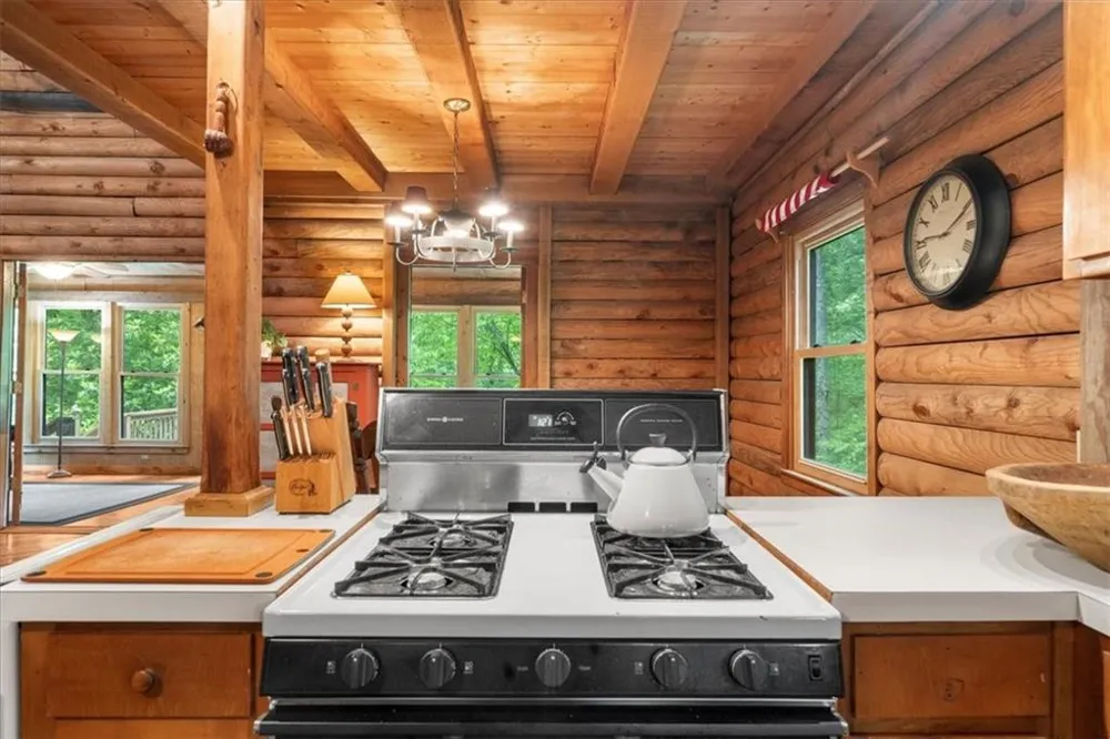 15 Bailey Street Whitesburg, GA 30185