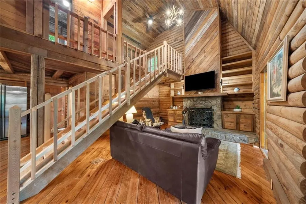 15 Bailey Street Whitesburg, GA 30185