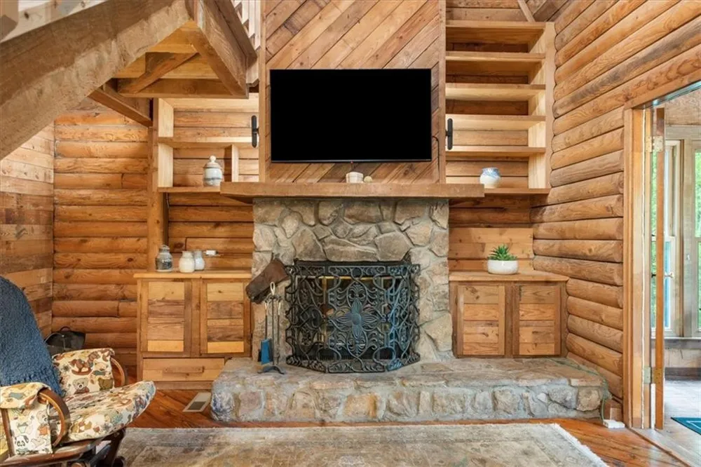 15 Bailey Street Whitesburg, GA 30185