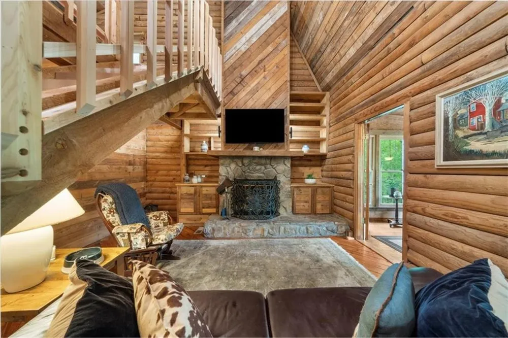 15 Bailey Street Whitesburg, GA 30185