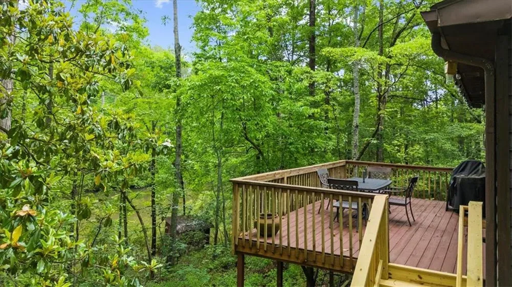 15 Bailey Street Whitesburg, GA 30185