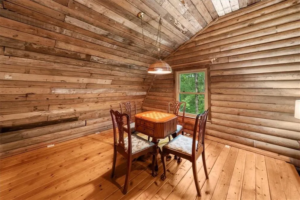 15 Bailey Street Whitesburg, GA 30185