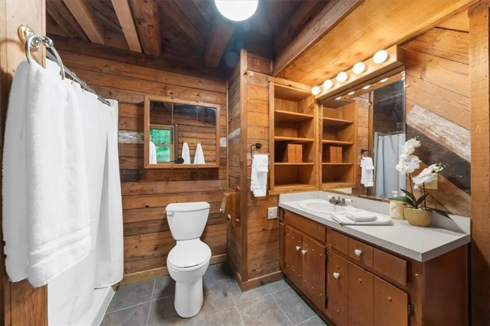 15 Bailey Street Whitesburg, GA 30185