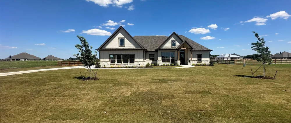 9424 Bluestem Lane Dish, TX 76247
