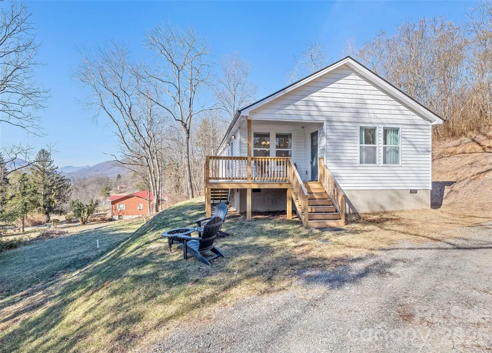 687 Holtzclaw Road Canton, NC 28716