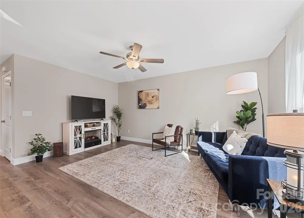 687 Holtzclaw Road Canton, NC 28716
