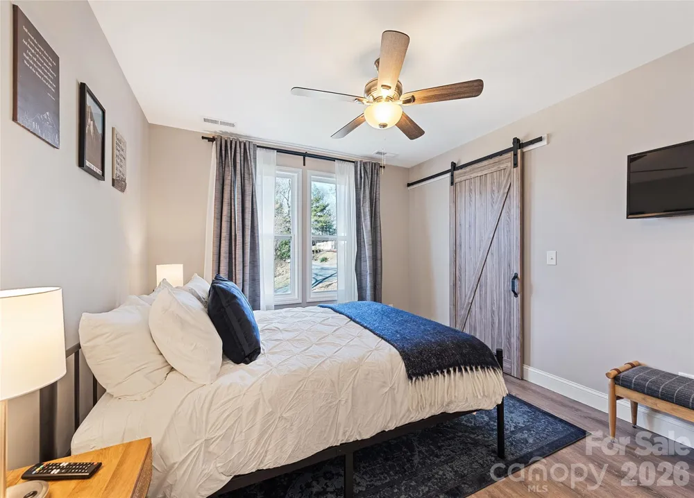 687 Holtzclaw Road Canton, NC 28716