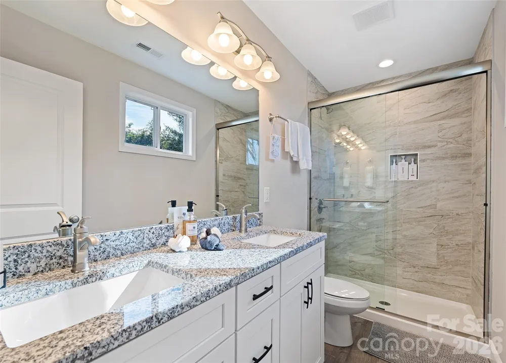 687 Holtzclaw Road Canton, NC 28716