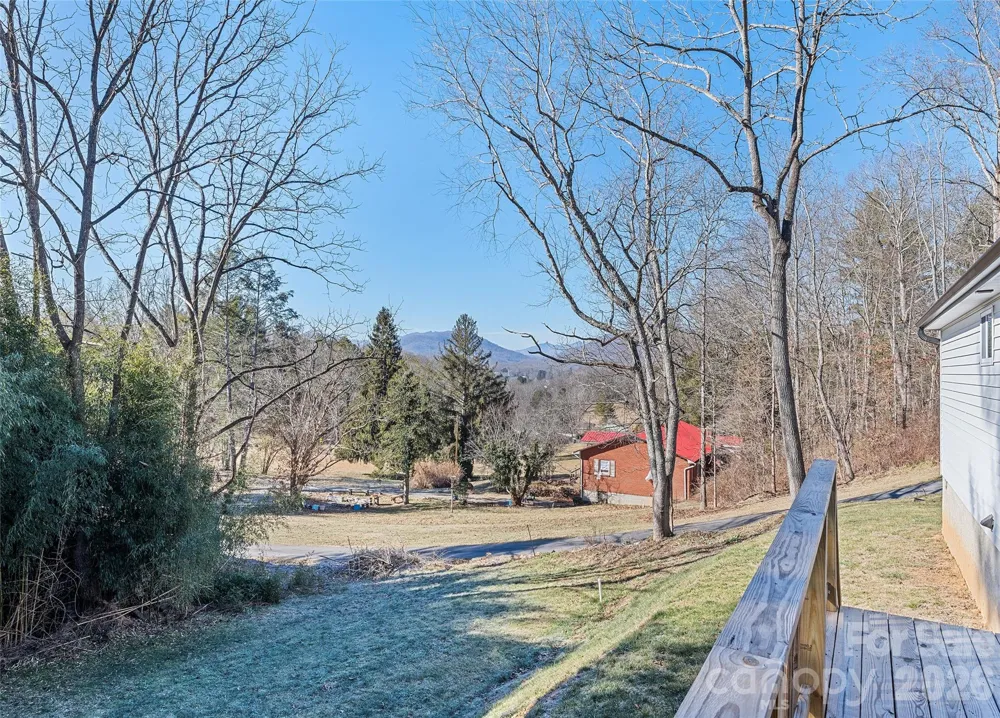 687 Holtzclaw Road Canton, NC 28716