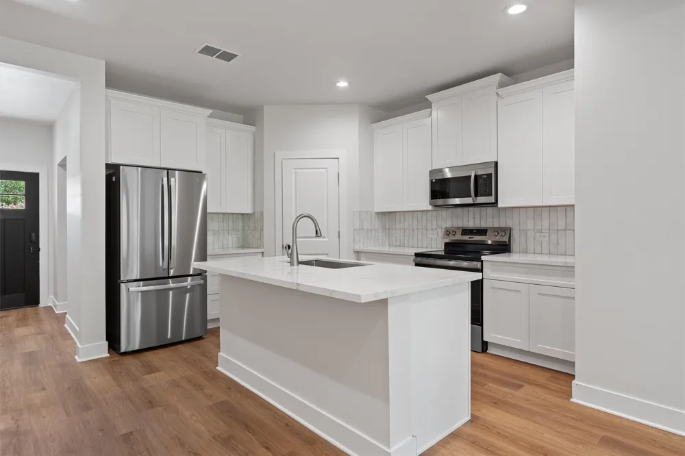 889 S Leon Giddings, TX 78942