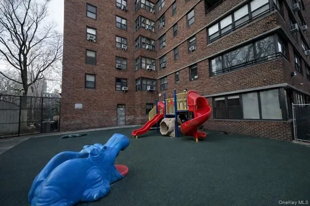 385 Grand Street #L904 New York (Manhattan), NY 10002
