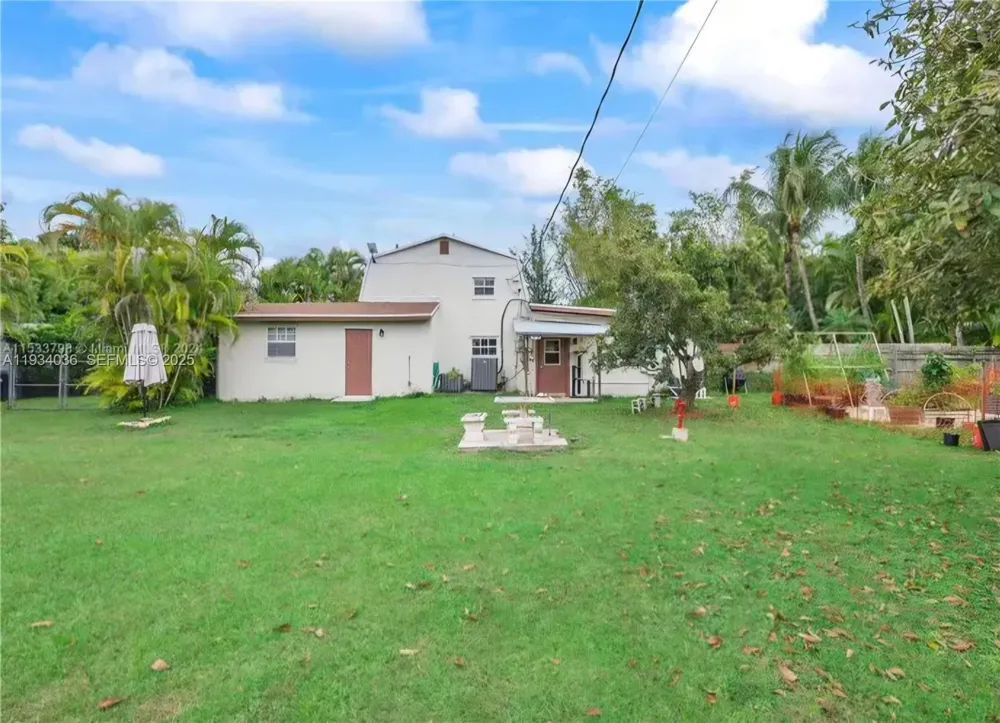 19810 SW 200th St Miami, FL 33187