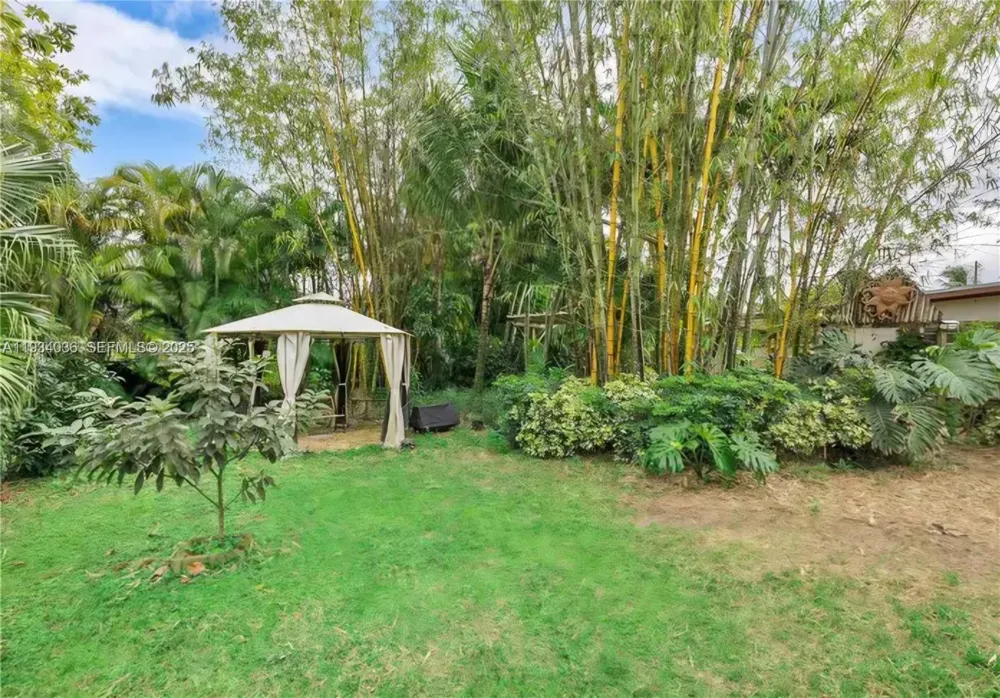 19810 SW 200th St Miami, FL 33187