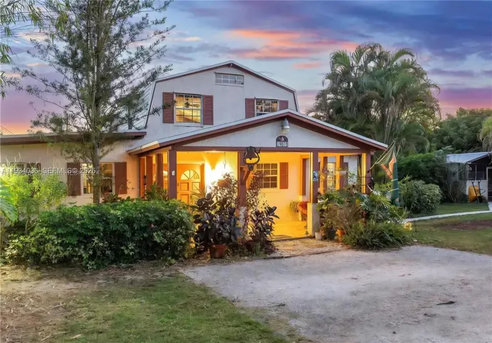 19810 SW 200th St Miami, FL 33187