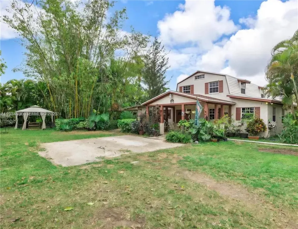 19810 SW 200th St Miami, FL 33187