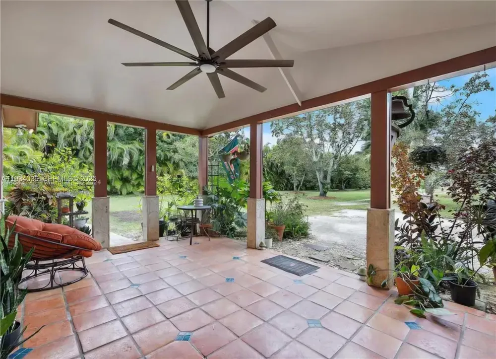 19810 SW 200th St Miami, FL 33187