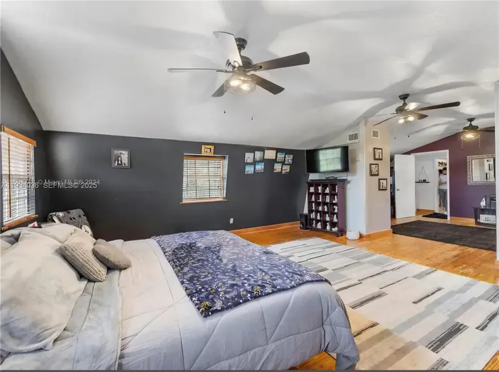 19810 SW 200th St Miami, FL 33187