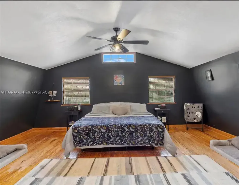 19810 SW 200th St Miami, FL 33187
