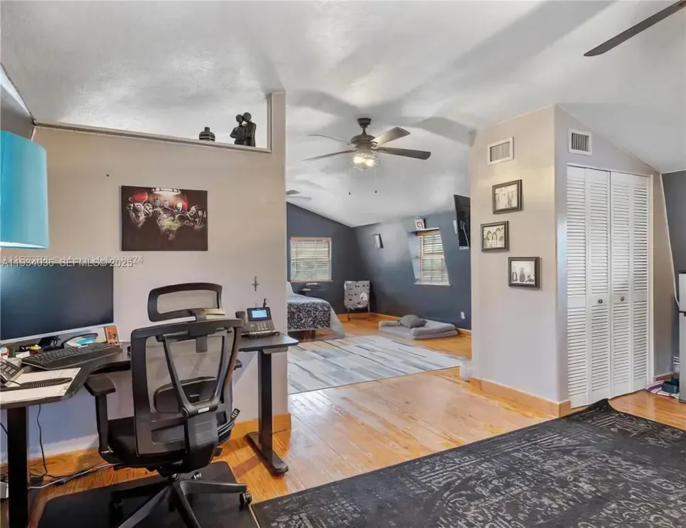 19810 SW 200th St Miami, FL 33187