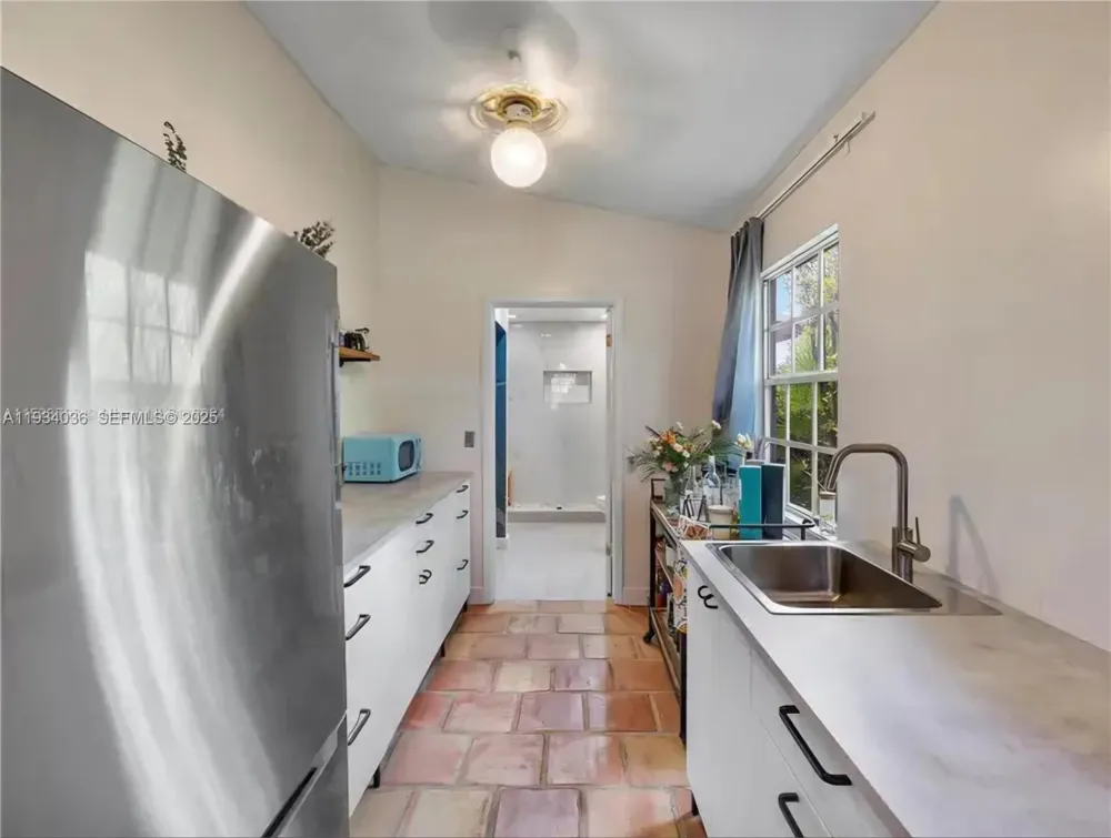 19810 SW 200th St Miami, FL 33187