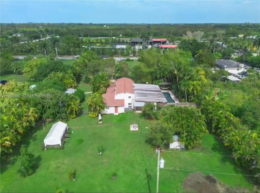 19810 SW 200th St Miami, FL 33187