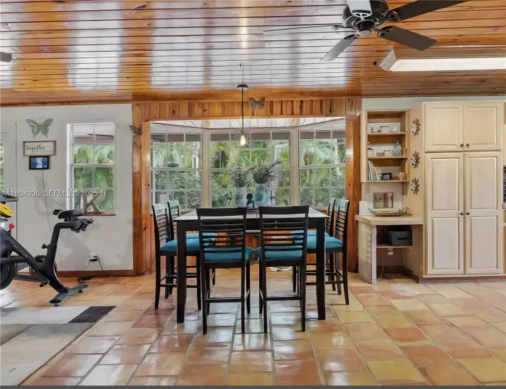 19810 SW 200th St Miami, FL 33187